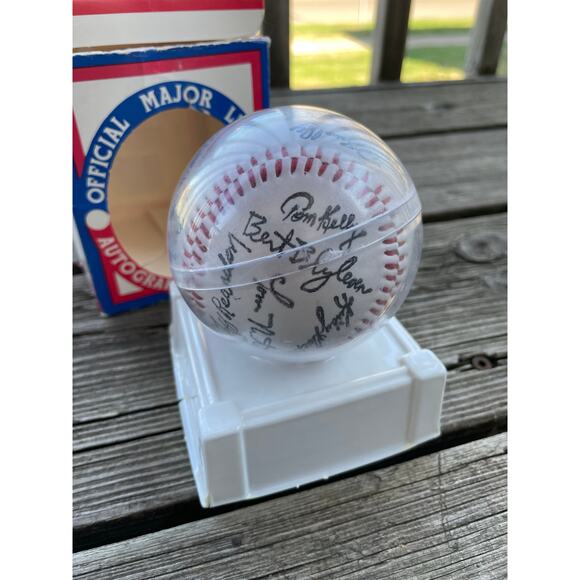 Vintage Signed Replilca of Twins Baseball 80s/90s - Picture 3 of 16